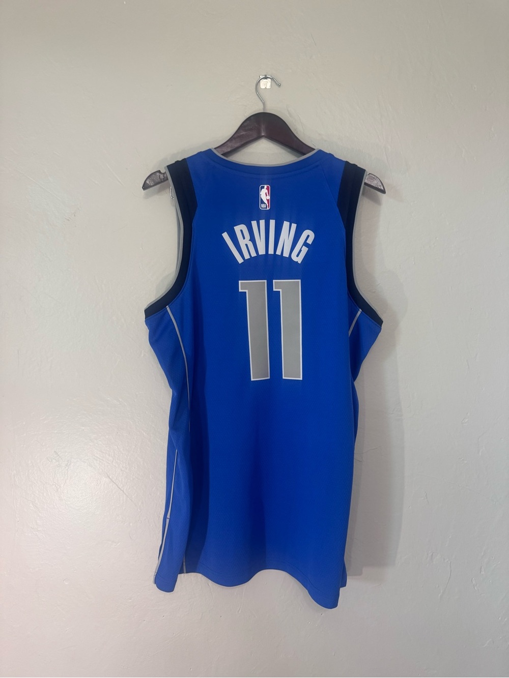Nike Kyrie Irving #11 Mavericks Swingman Jersey Men’s L NWT
